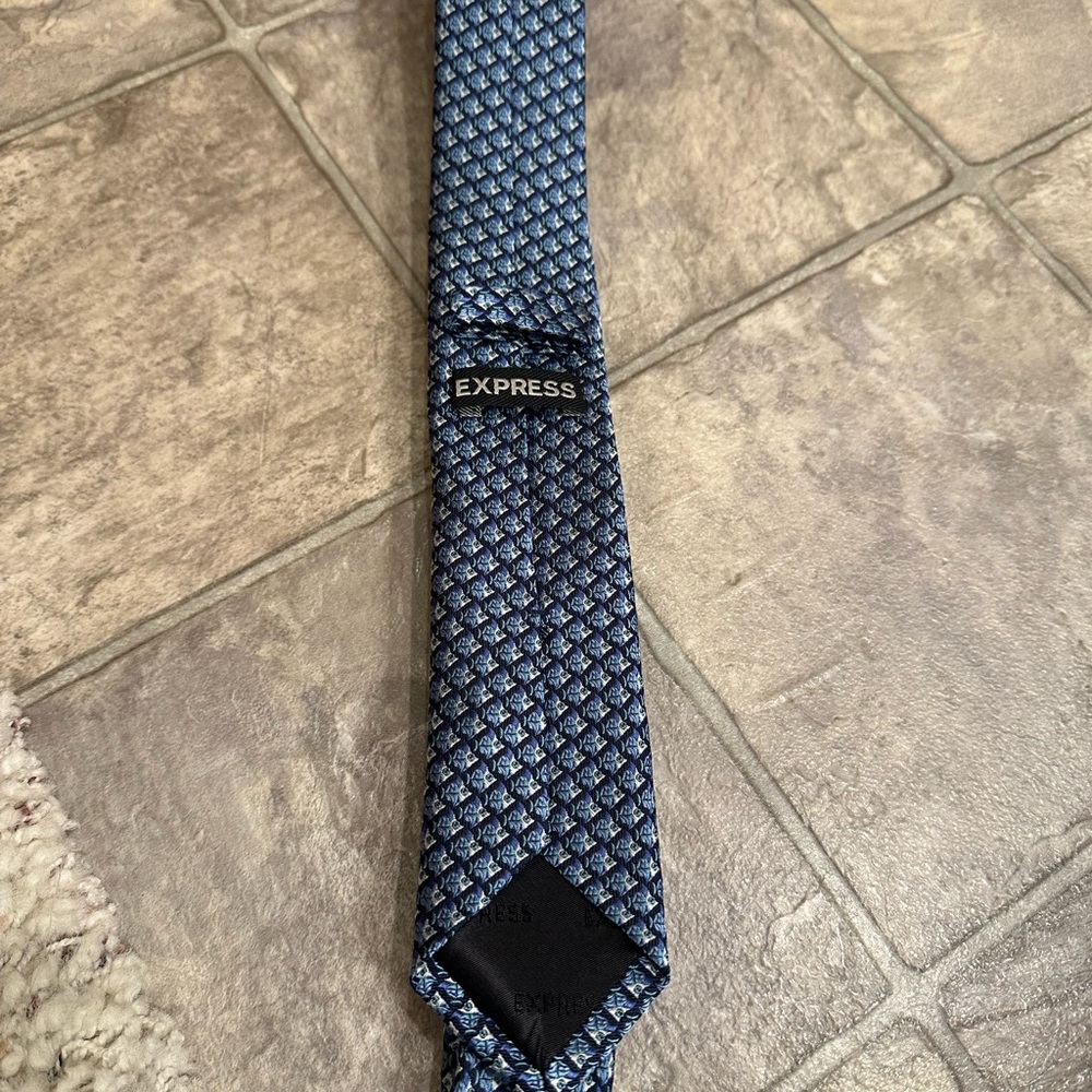 Express ties - Picture 7 of 7